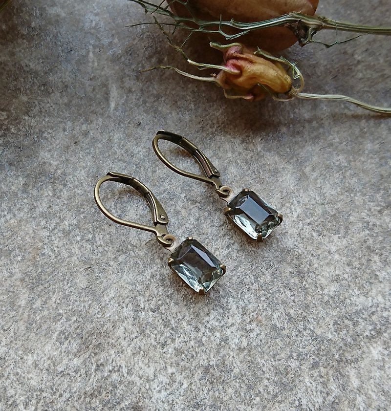 铁灰古董玻璃耳环 - 耳环/耳夹 - 玻璃 灰色