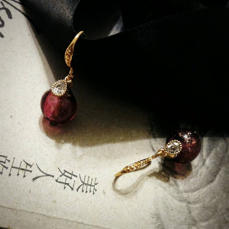 原来 * 玫瑰红 手工金沙琉璃 香氛 精油 耳环  轻珠宝 - 耳环/耳夹 - 琉璃 粉红色