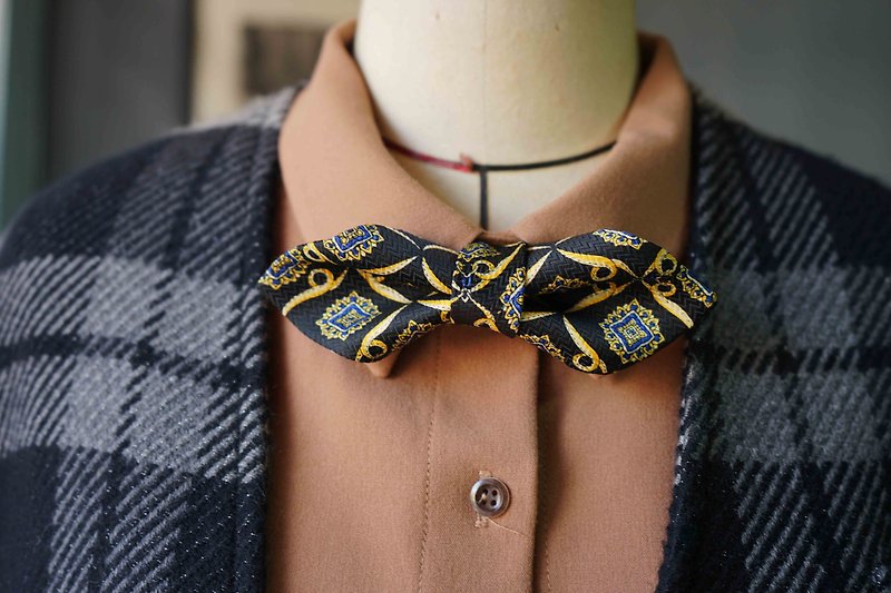 古董布花领带改制手工领结-复古金锁黑-宽版 - 领结/领巾 - 丝．绢 黑色
