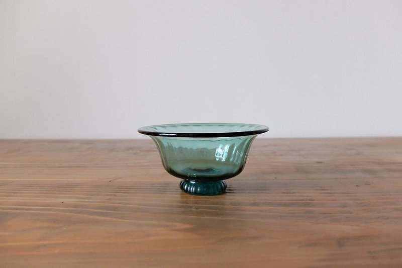 吹きガラスの台付き小鉢　グリーン - 碗 - 玻璃 绿色