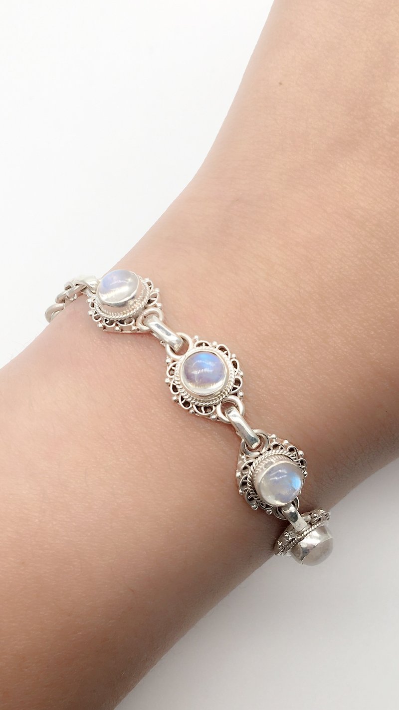 月光石925纯银雅致花边手链 尼泊尔手工镶嵌制作 - 手链/手环 - 宝石 蓝色