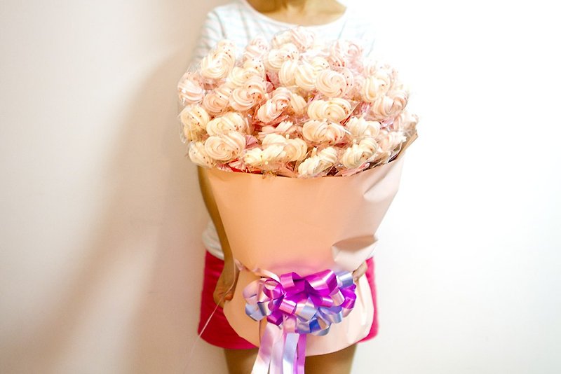 婚礼小物 抽取式花束-棒装心型马林糖X100支(2色各半)赠花束底篮 - 蛋糕/甜点 - 新鲜食材 粉红色
