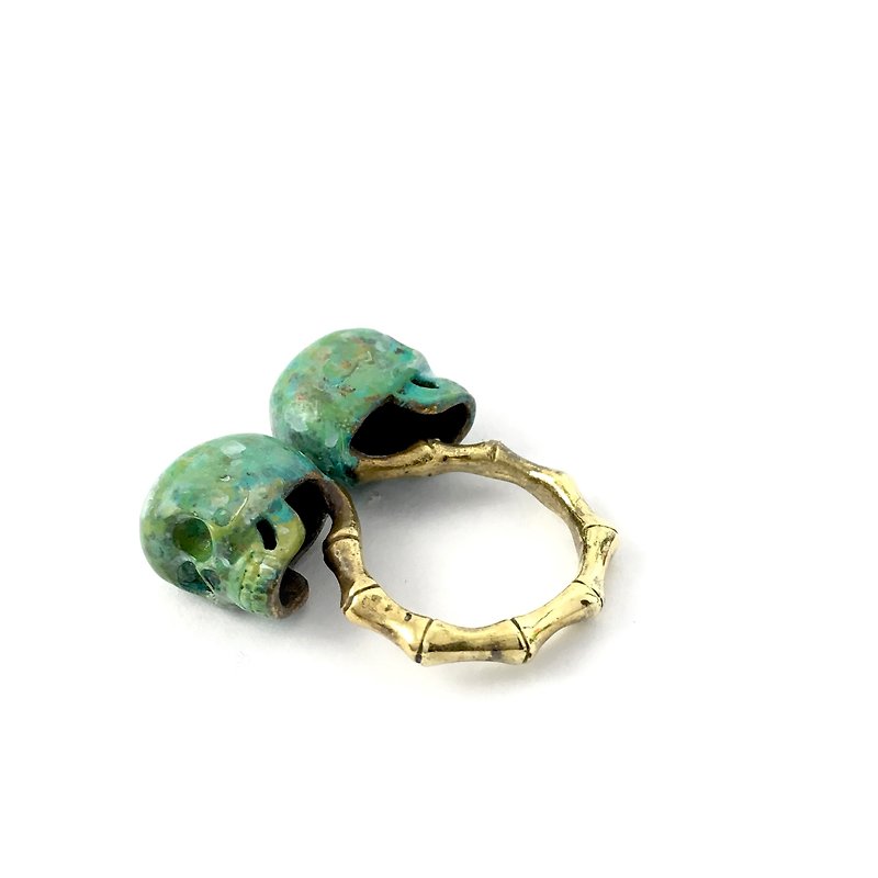 Zodiac Twins skull ring is for Gemini in Brass and Patina color ,Rocker jewelry ,Skull jewelry,Biker jewelry - 戒指 - 其他金属 金色