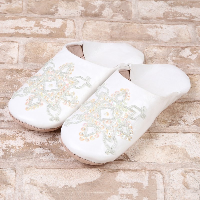 Babouche Slipper/拖鞋/再販　綺麗な刺繍のバブーシュ　　白 - 其他 - 真皮 白色