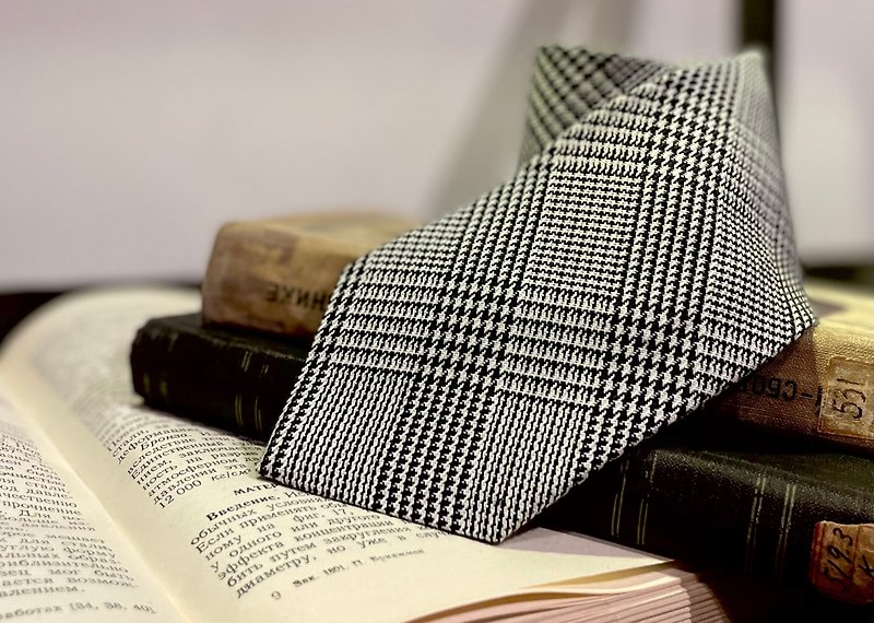 【绅装精选】灰色威尔斯格纹领带 - 领带/领带夹 - 丝．绢 灰色