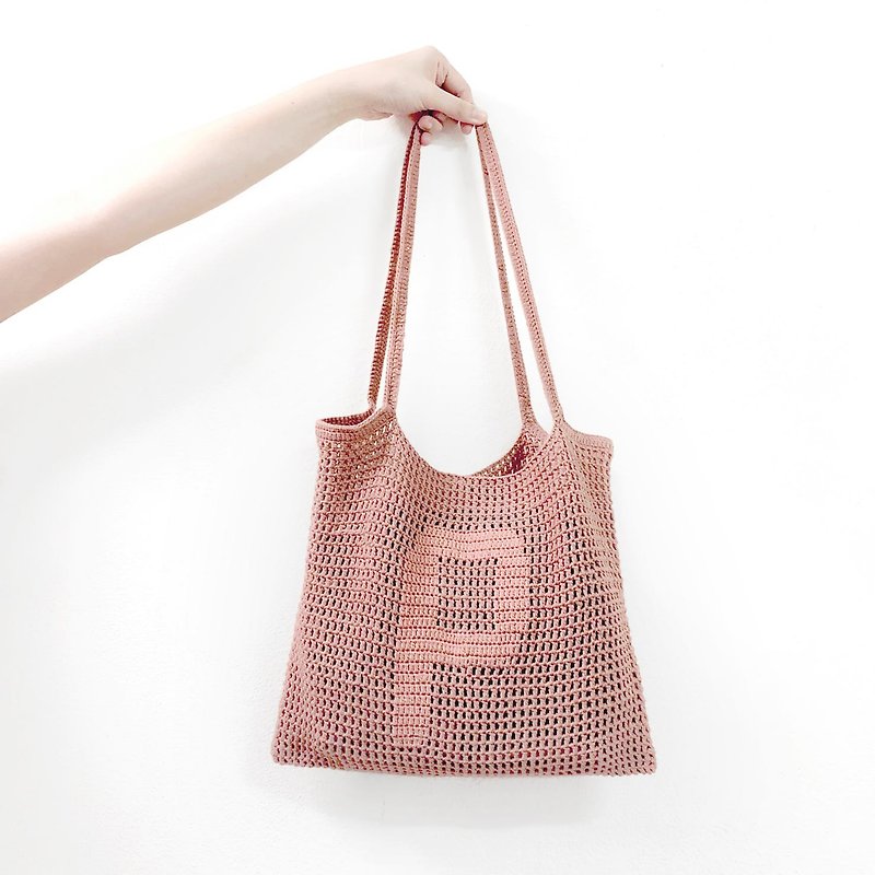 Customized Alphabet Crochet Tote Bag | Old rose - 手提包/手提袋 - 其他材质 粉红色