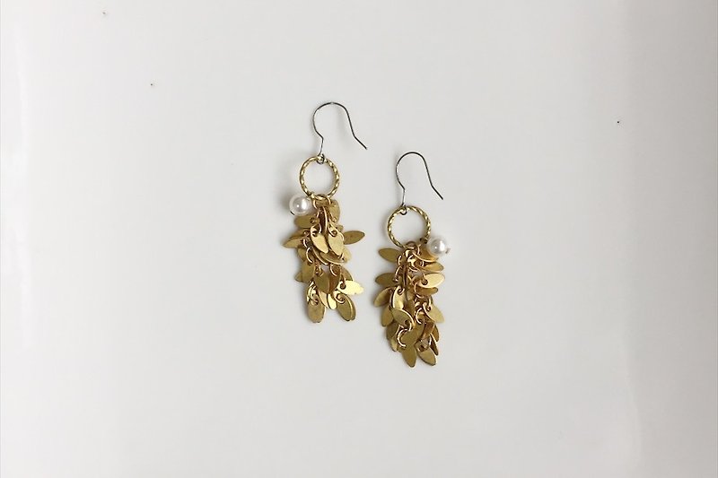 捕梦 珍珠黄铜造型耳环 - 耳环/耳夹 - 其他金属 金色