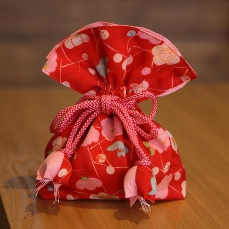 愛らしさ満開の梅文様　FUGURO - 化妆包/杂物包 - 棉．麻 红色