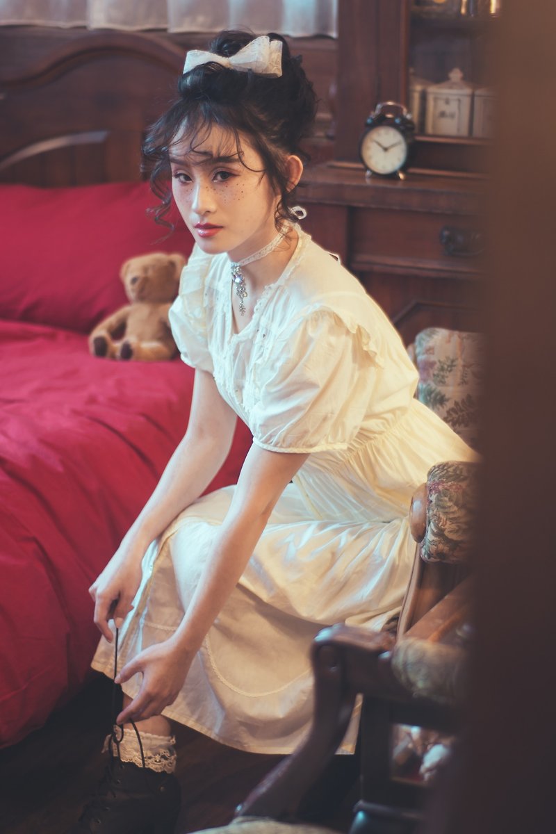 料质Fabric 奶油白公主袖古董睡衣洋装 - 洋装/连衣裙 - 其他人造纤维 白色