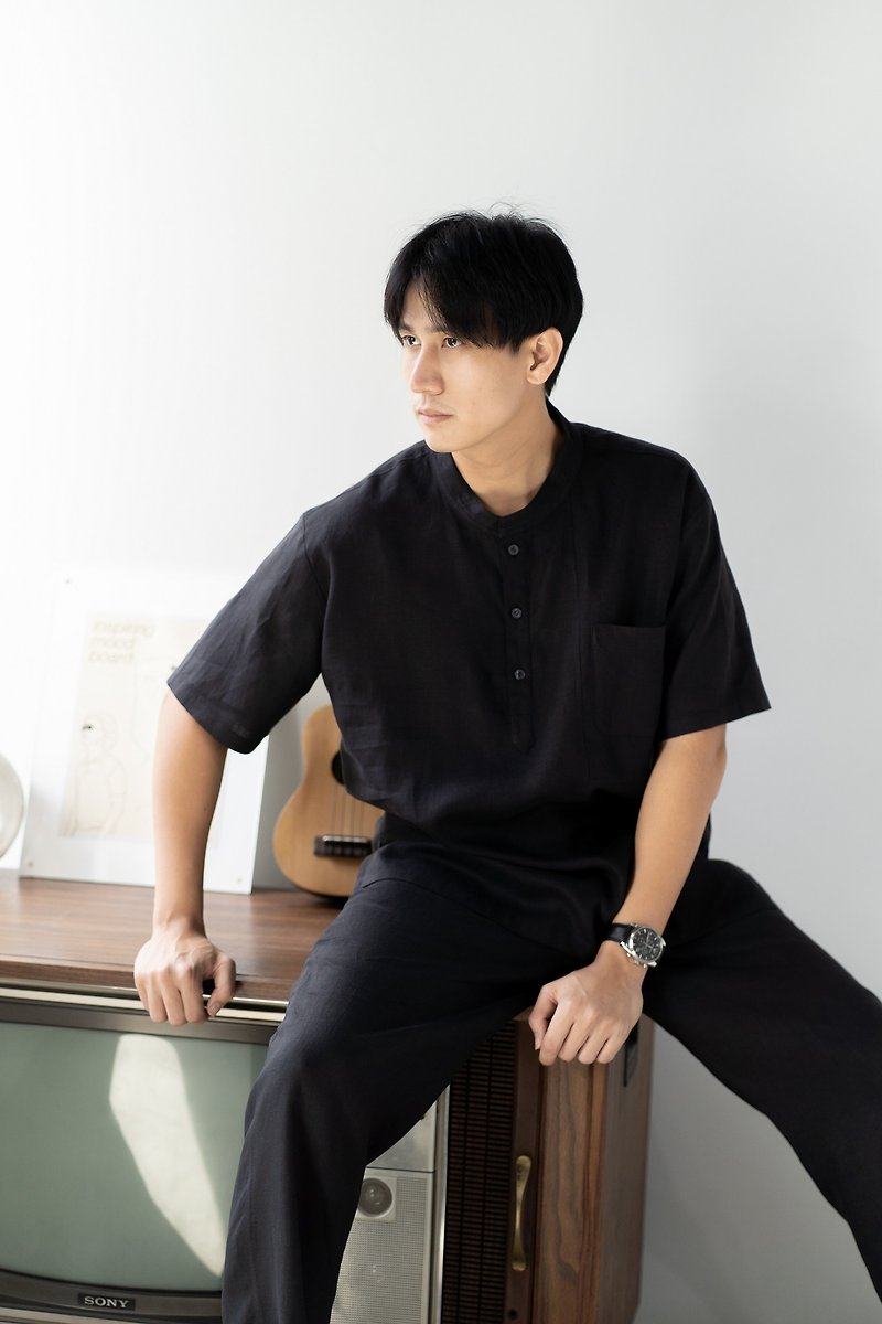 Blue & J Natural Linen Shirt with Short Sleeves and Front Pocket - Black - 男装衬衫 - 亚麻 黑色