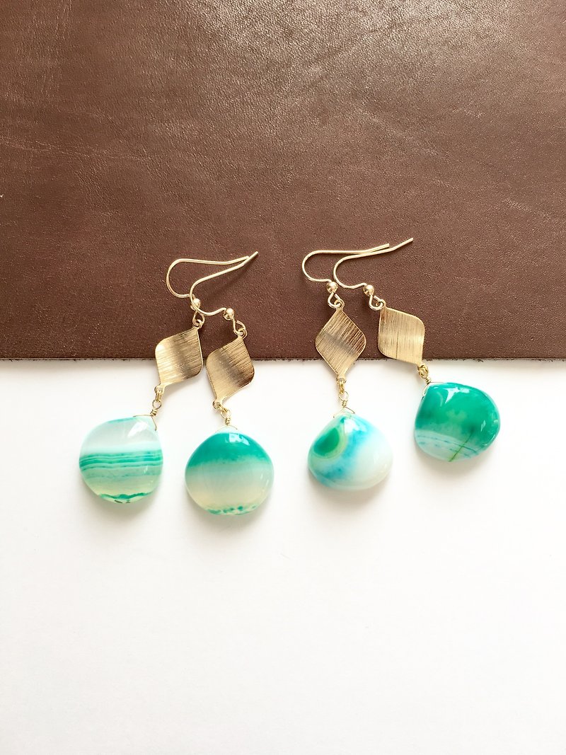 Green agate and square motif  earrings - 耳环/耳夹 - 石头 绿色