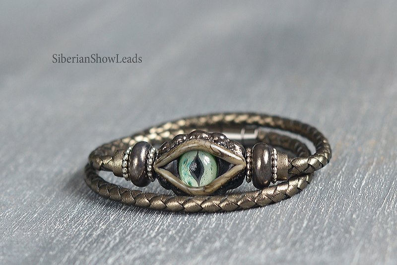 TO ORDER braided leather bracelet with a dragon eye handmade bead - 手链/手环 - 真皮 
