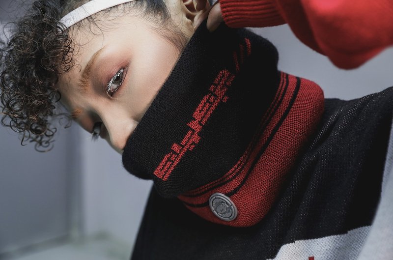 .67ARROW ROLLING_EYEZ NECK WARMER_围脖图腾 保暖防寒 黑色红色 - 围巾/披肩 - 棉．麻 黑色