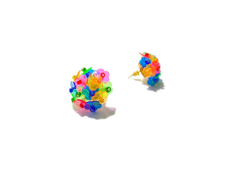 彩色小球花耳环 - 耳环/耳夹 - 塑料 多色