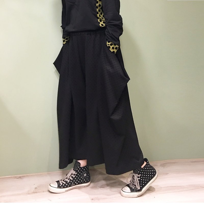 【pant】方型剪裁造型裤裙_黑 - 女装长裤 - 棉．麻 黑色