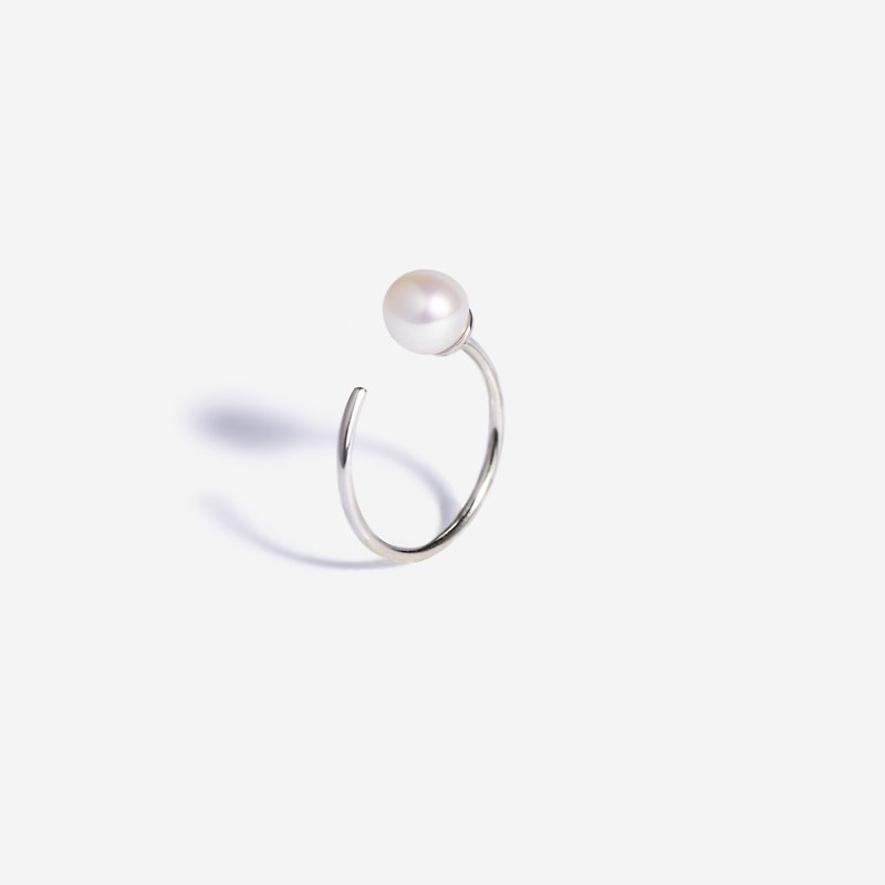 小圈型纯银珍珠耳环 | 淡水珍珠。粉珍珠。耳勾。气质。优雅 - 耳环/耳夹 - 纯银 