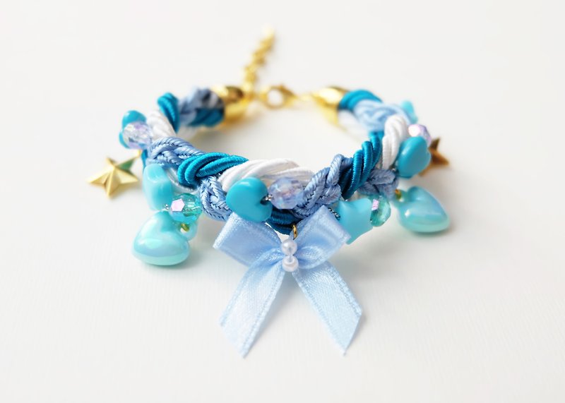 Cutie blue bow braided bracelet with charms - 手链/手环 - 其他材质 蓝色