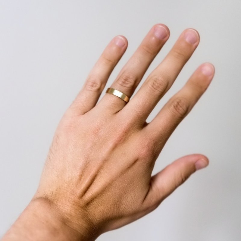 极简雾面 18K 玫瑰金黄金白金戒指 5mm | 定制手工婚戒对戒 - 戒指 - 贵金属 金色
