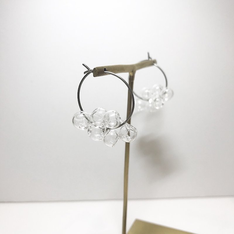 【出清品】玻璃泡泡小圈耳环 - 耳环/耳夹 - 玻璃 透明