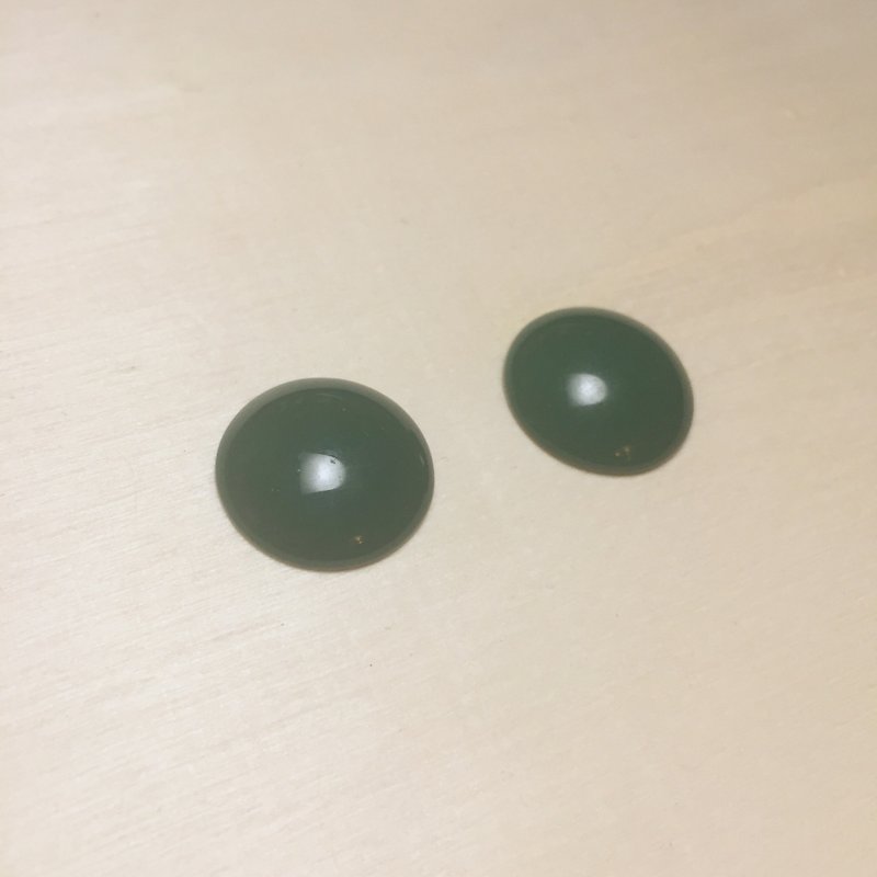 复古绿扁圆耳环耳夹 - 耳环/耳夹 - 树脂 绿色