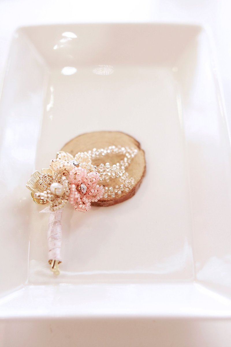 Groom - Beads Flower Corsage Peach x Gold 华丽串珠新郎襟花 - 胸针 - 其他金属 橘色