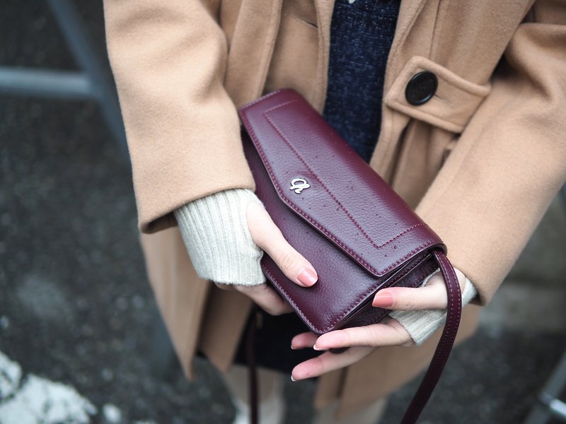 Irene(Beetroot): Multi-function bag, clutch ,long wallet, mini crossbody, Purple - 皮夹/钱包 - 真皮 紫色