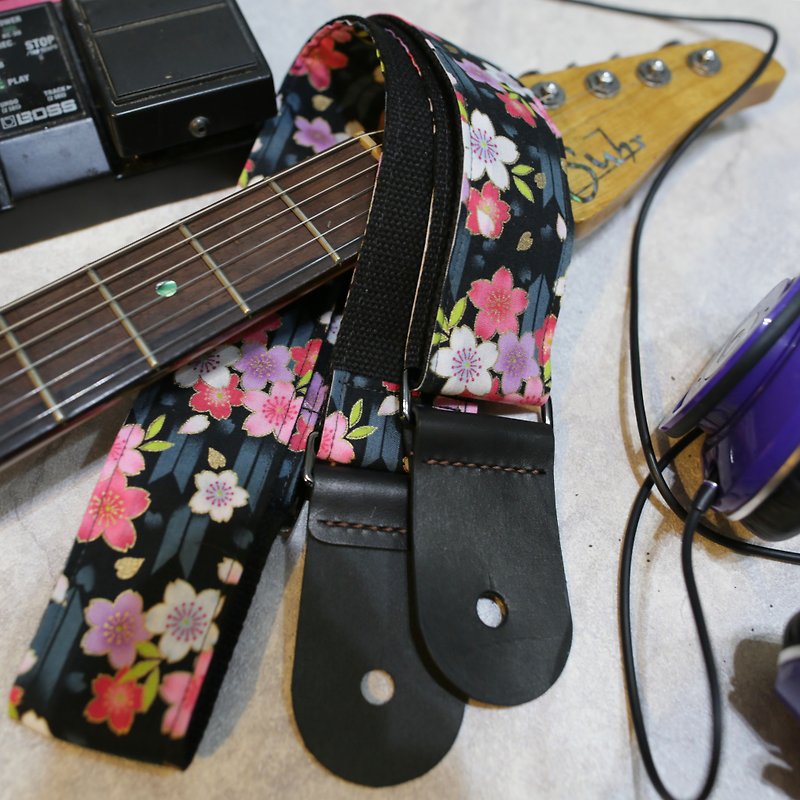 🎸结他背带 🌸夜樱花 Handmade Guitar Strap - Night Sakura - 吉他配件 - 棉．麻 黑色