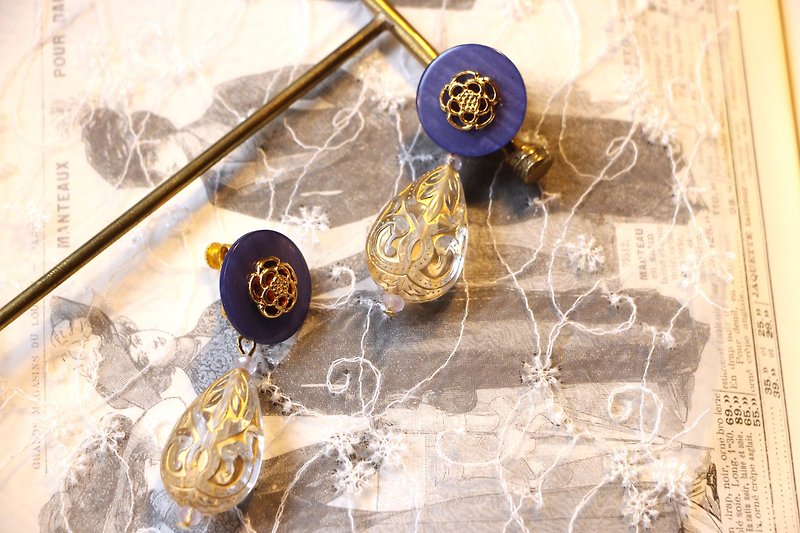 gold flower earring - 耳环/耳夹 - 其他材质 金色