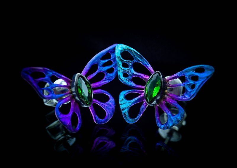 Butterfly Titanium Earrings - Blue Butterfiles Earrings - Hypoallergenic Jewelry - 耳环/耳夹 - 其他金属 蓝色