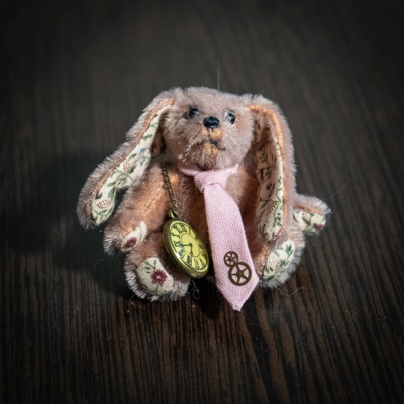 Tiny bunny with clock | Miniature Mohair Teddy Bear - 玩偶/公仔 - 其他材质 咖啡色