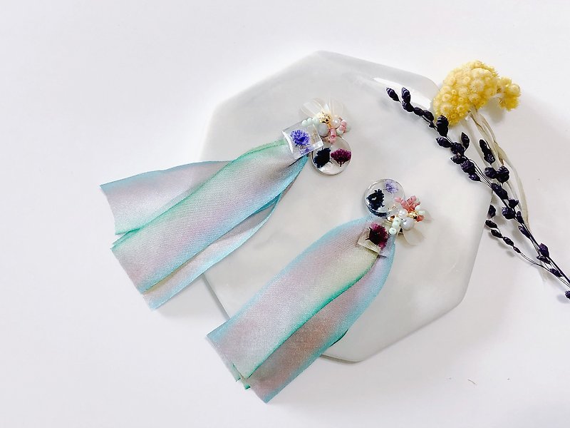花夏之音系列-沉睡的花境 手缝 干燥花 气质 限量 两戴 耳针/耳夹 - 耳环/耳夹 - 其他材质 