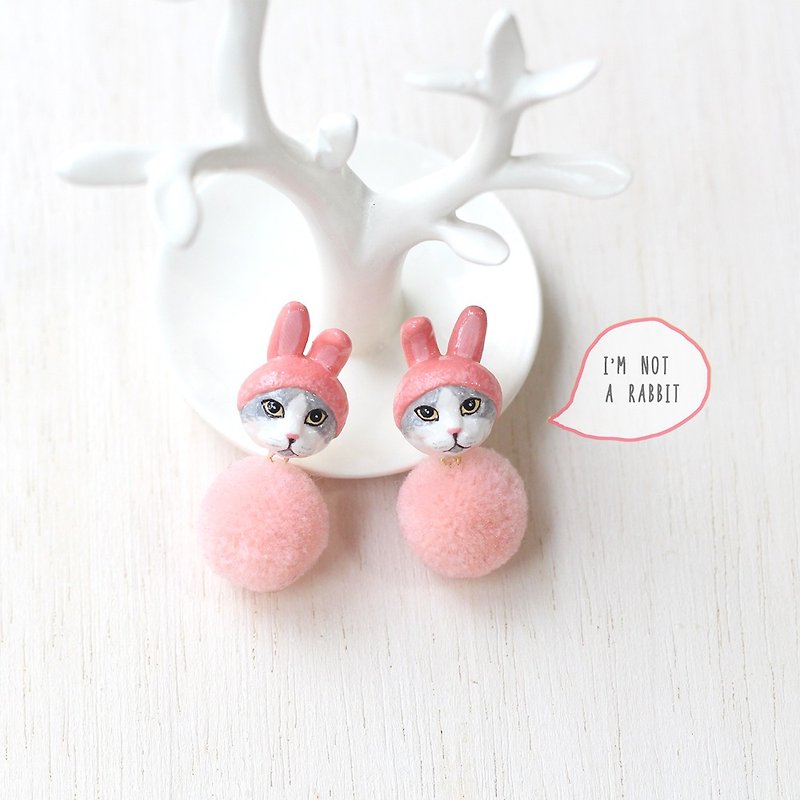 Pink Rabbit Cat Earrings, Cat Stud Earrings, Rabbit Earrings, Pom pom earrings - 耳环/耳夹 - 粘土 粉红色