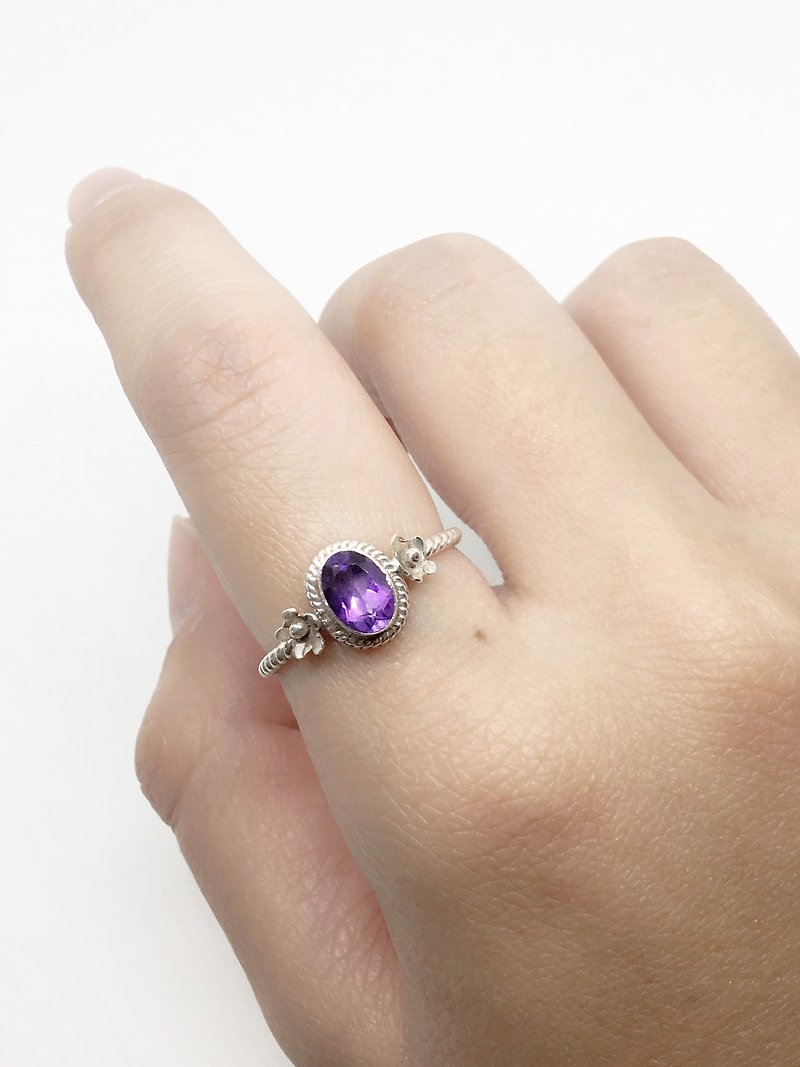 紫水晶925纯银花朵戒指 尼泊尔手工镶嵌制作 - 戒指 - 宝石 紫色