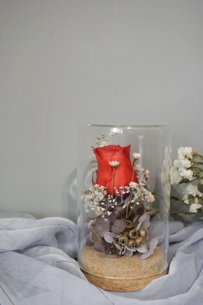 钟罩花瓶中花 - 摆饰 - 植物．花 红色