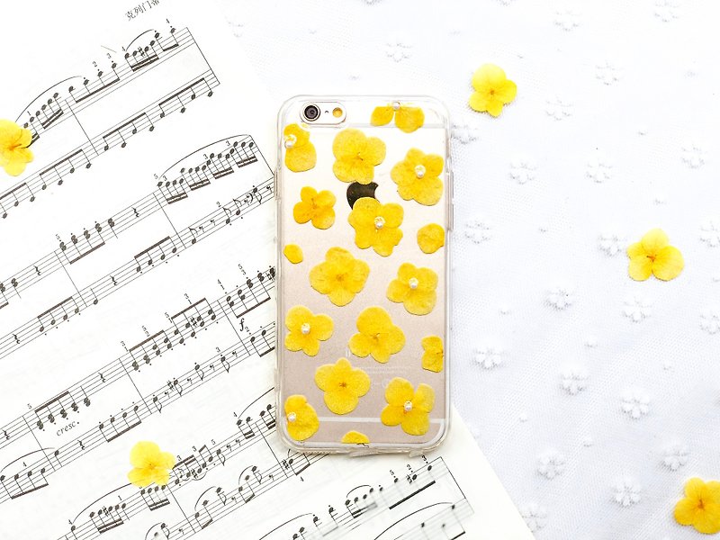 满满 黄 绣球花 • Hydrangea Handpressed Flower Phone Case - 手机壳/手机套 - 植物．花 黄色
