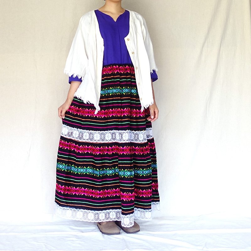BajuTua /古着/ 墨西哥彩虹 毛线织布大圆裙 - 裙子 - 聚酯纤维 黑色