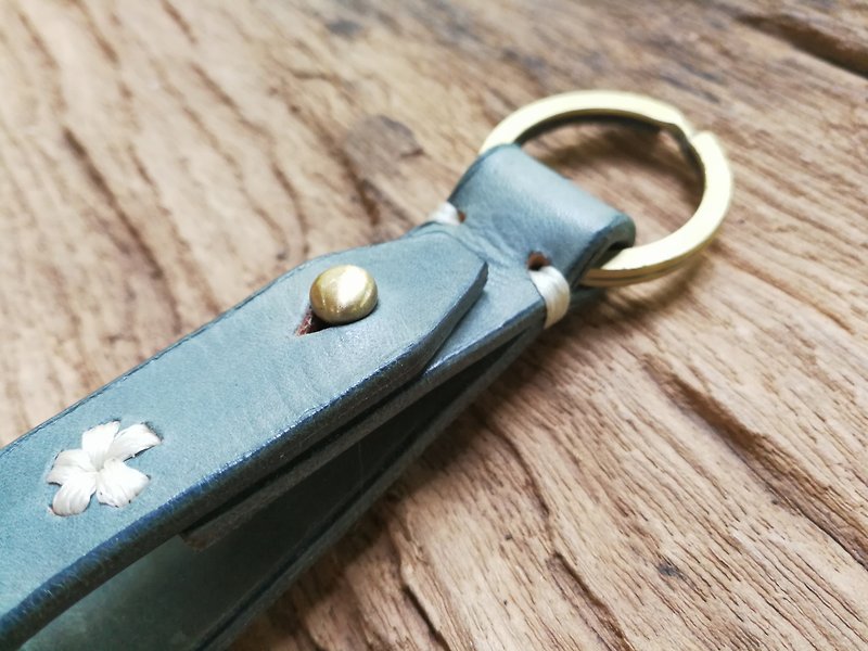 Keystrap # Dock Kaew 1 (Orange Jessamine)/  Key chain/ Key ring/ Leather strap / Leathercraft/ handmade designed keyholder - 钥匙链/钥匙包 - 真皮 绿色