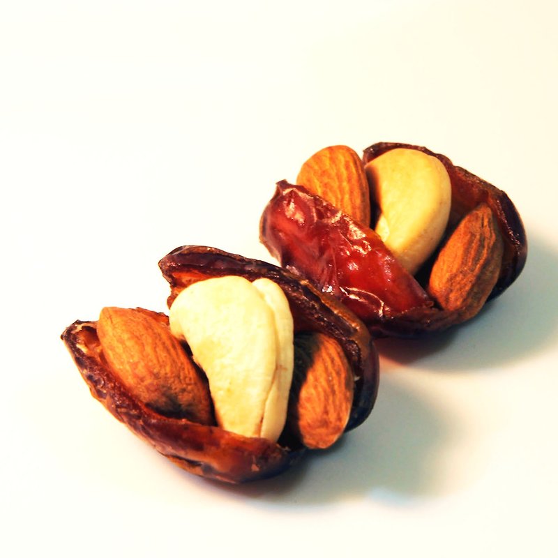 杏仁枣腰果 Almond Dates Cashew / 220g 盒装 - 坚果 - 纸 红色