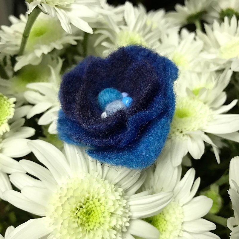 蓝色戒指花-羊毛毡戒指花 - 戒指 - 羊毛 蓝色