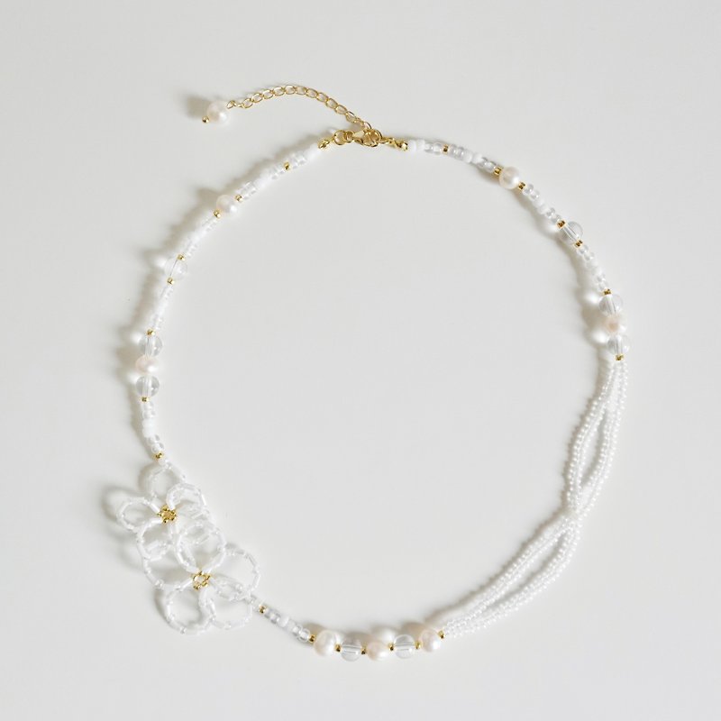 Lily Valley 花田飨宴 | 手工串珠项链 - 项链 - 半宝石 白色
