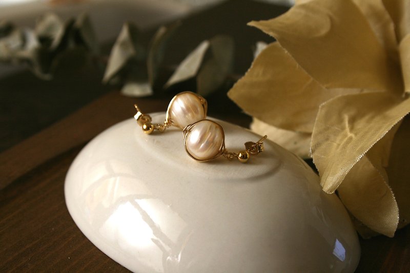巴洛克珍珠耳环 可改夹式 手工绕线包镶 ~学会爱 - 耳环/耳夹 - 珍珠 白色