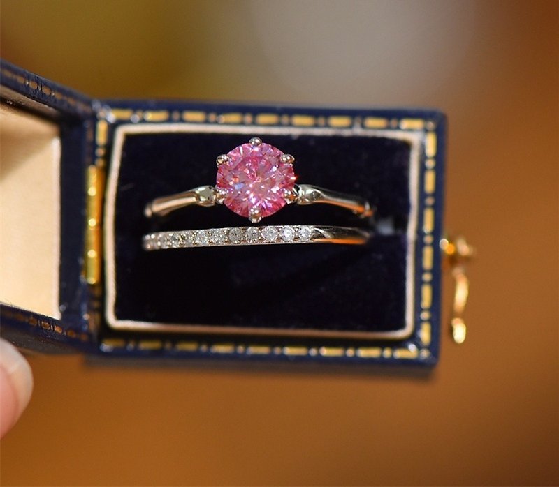 Pink Moissanite Ring and Wedding Band Set, 1 Ct Moissanite Ring - 戒指 - 其他金属 银色