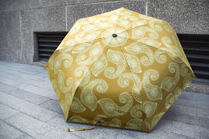 UrbaneUmbrella 钛色伞骨三折变形虫印刷伞-土黄 - 雨伞/雨衣 - 聚酯纤维 多色