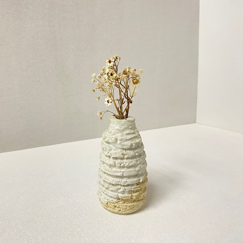 【永皴烧】手工陶瓷 小型花器 花瓶 生活家饰 - 花瓶/陶器 - 瓷 白色