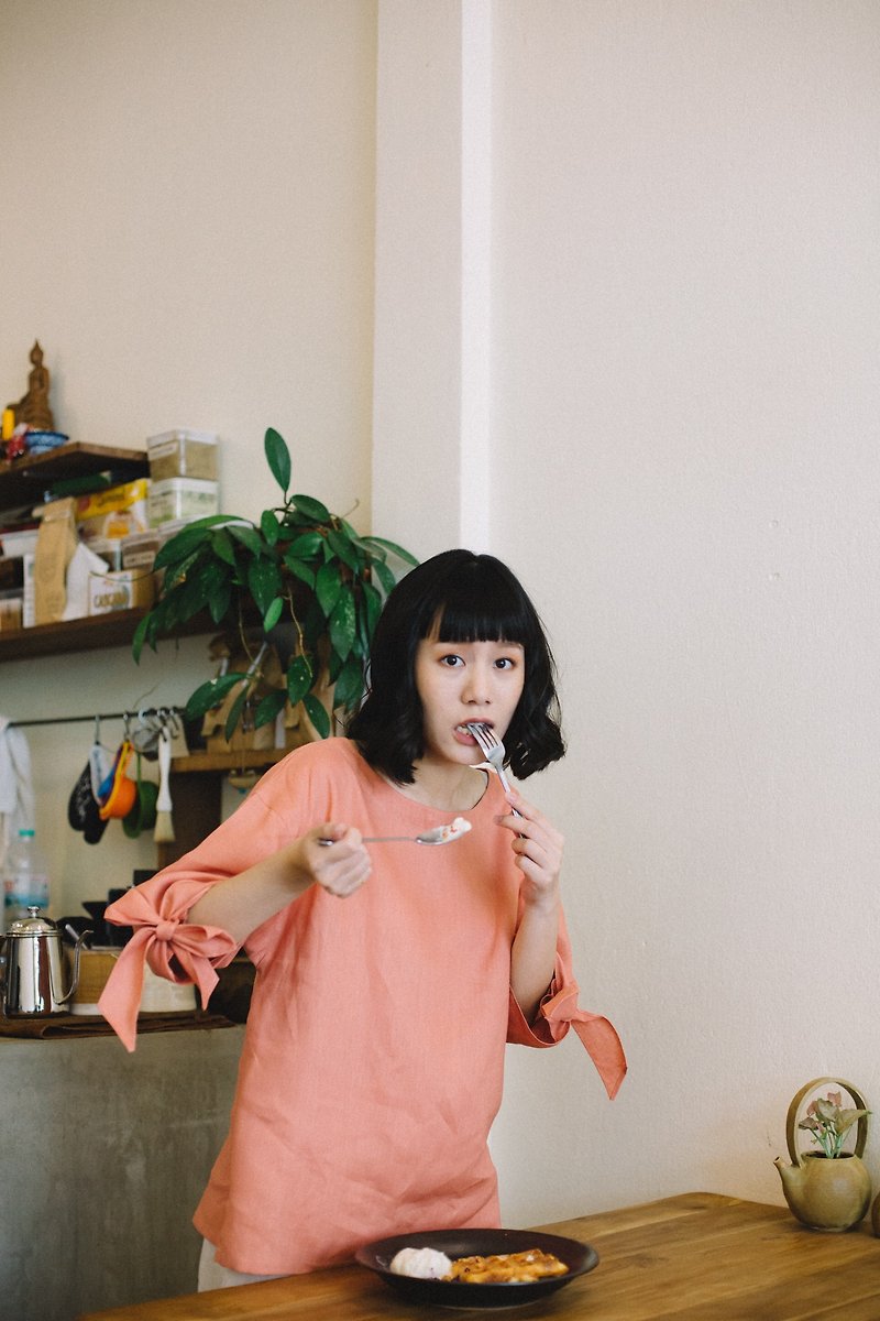 Tunic top with bow tie in Salmon - 女装上衣 - 棉．麻 粉红色