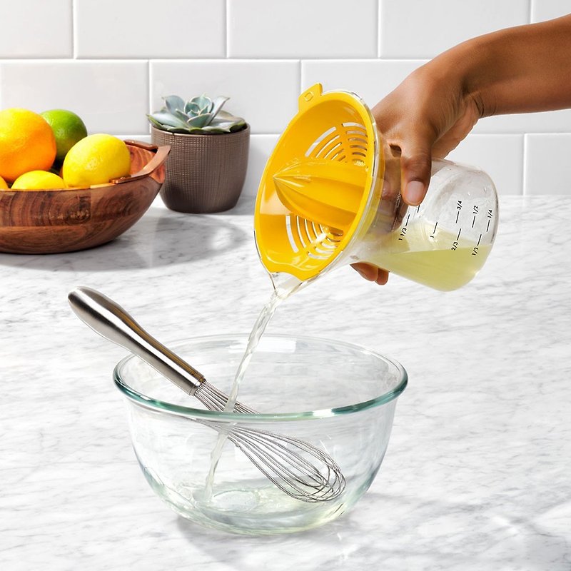 OXO 柠檬榨汁器 - 厨房用具 - 塑料 黄色
