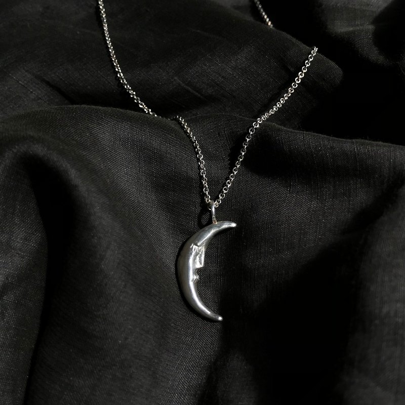 925纯银 月亮造型 弯月项链 - 项链 - 纯银 银色