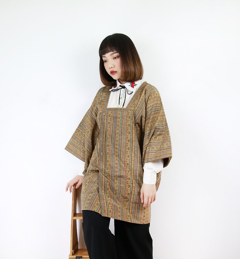 Back to Green 日本带回 道行 古色 浪漫卷轴 vintage kimono KD-18 - 女装休闲/机能外套 - 丝．绢 