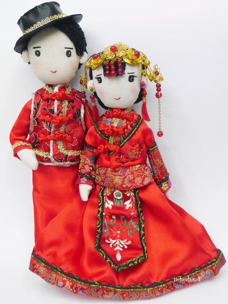 Customized Wedding Couple in Traditional Wedding Dress - 玩偶/公仔 - 棉．麻 