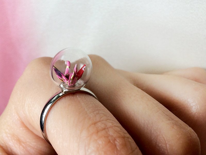 迷你纸鹤 玻璃球戒指－红杏林园 - 戒指 - 纸 粉红色